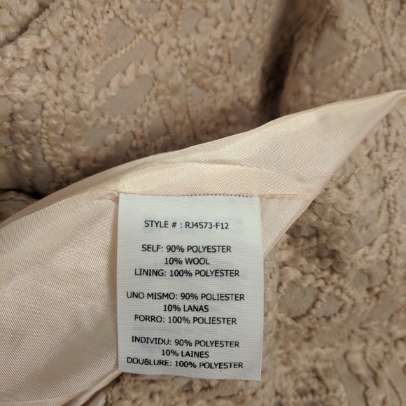 Beautiful New Wool Coat with Artistic Detailing - Picture 8 of 8